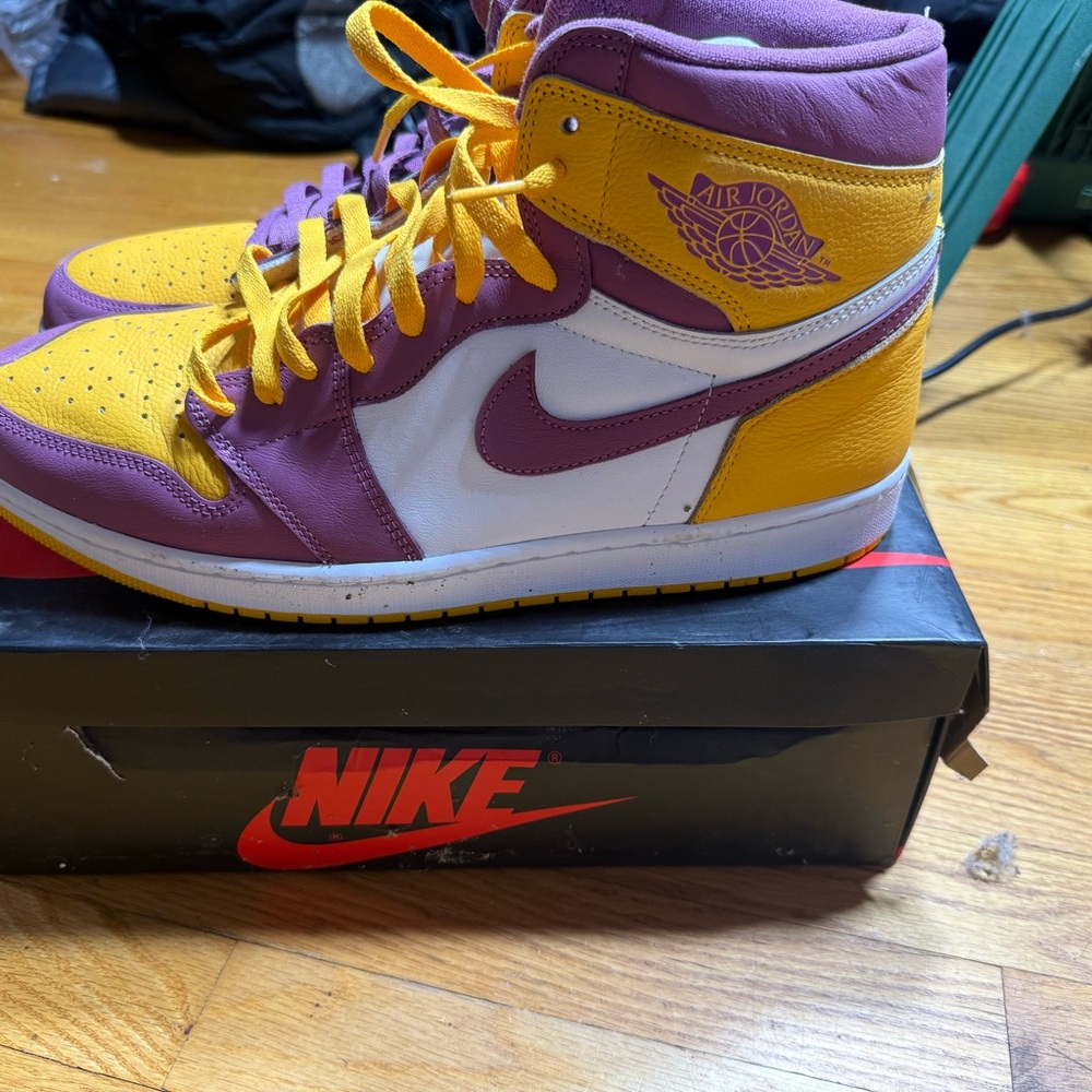 Air Jordan 1 High Top Sneakers brotherhood og